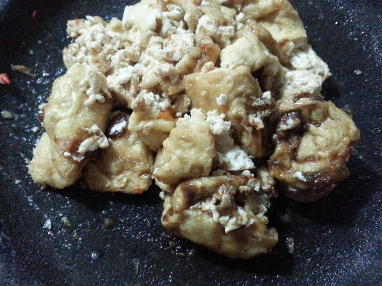 Tahu Masak Petis by Elizabeth P Satya