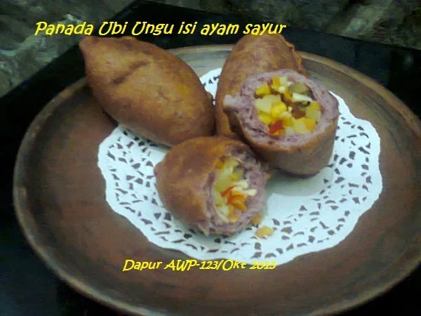 Panada Ubi Ungu isi Ayam Sayur by Batih Rintasih