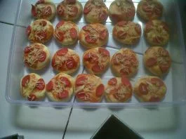 Pizza Unyil by Windy Fajar