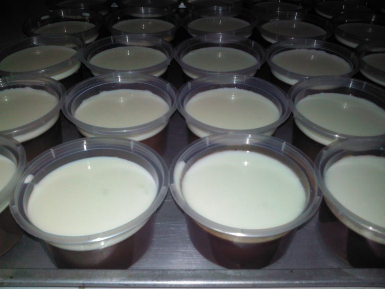 Puding Cokelat Saus Vanilla by Agatha M. Kuntari