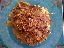 Tahu Tek by Priska Nasari