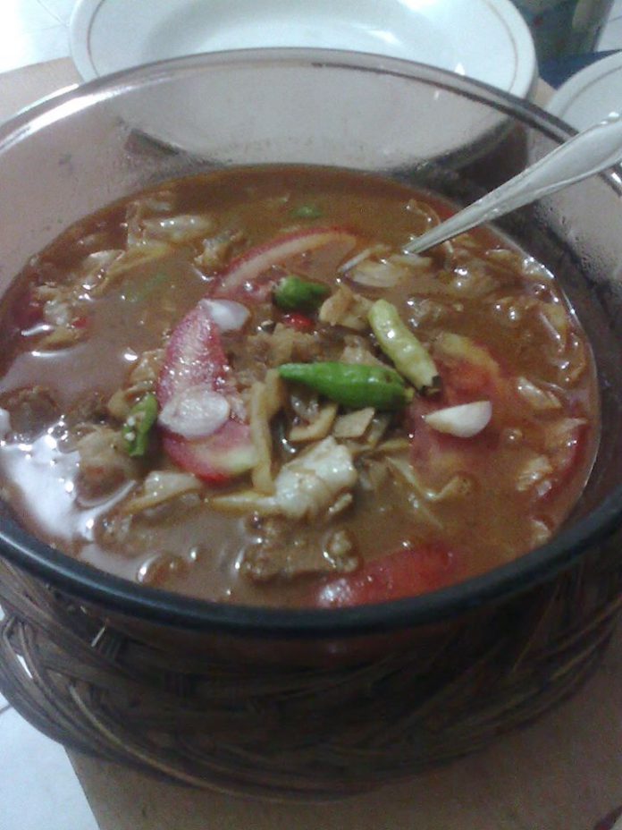 Tongseng by Elizabeth Poerwanti Tongseng by Elizabeth Poerwanti