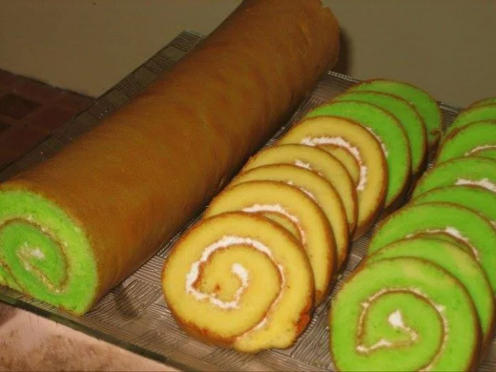 Bolu Gulung Pandan by Elisa Noviyanti Bolu Gulung Pandan by Elisa Noviyanti