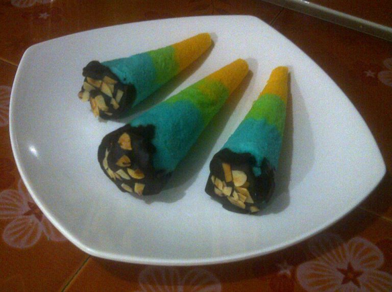 Bolu Kukus Cornetto by Ade Indriyani Nasution