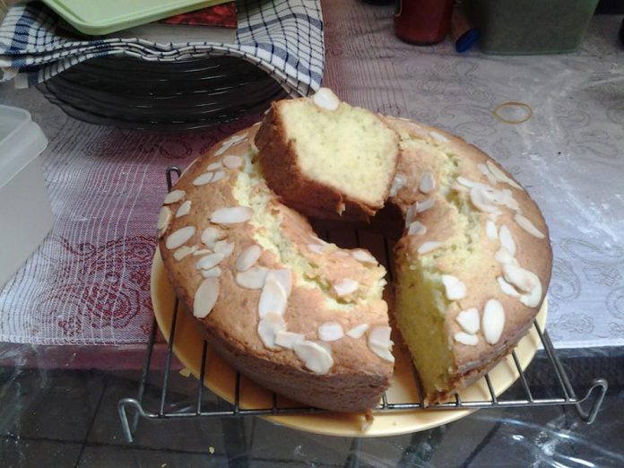 Cake Tape Ketan Hijau by Lidya Pesta