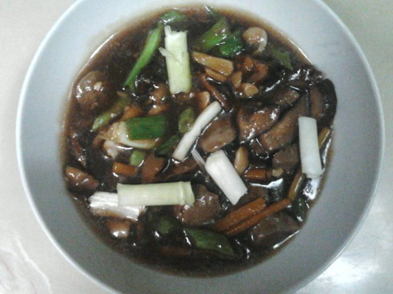 Tumis Jamur Shitake Kuah Lada Hitam by Atte Eka