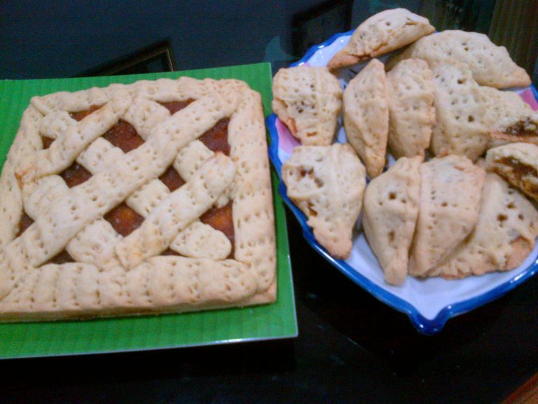 Kue Tat Khas Bengkulu by Tuti Yuniati Adiwirya