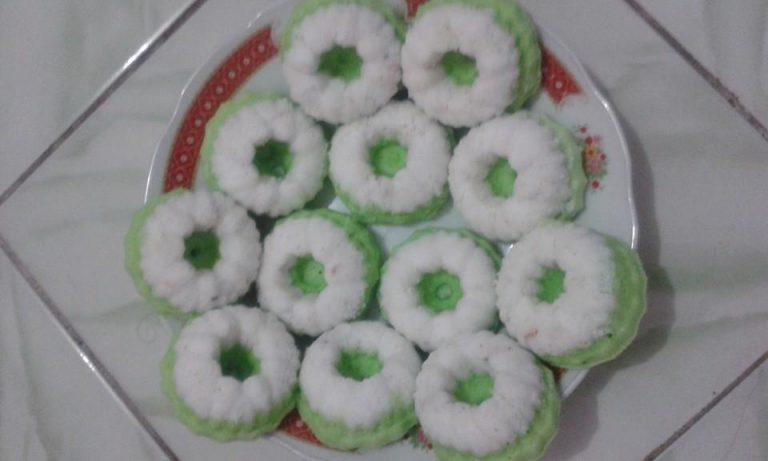 Putu Ayu by Aswatiah Aat