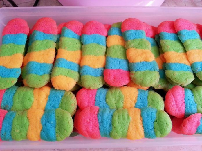 Lidah Kucing Rainbow by Susianne Flo S