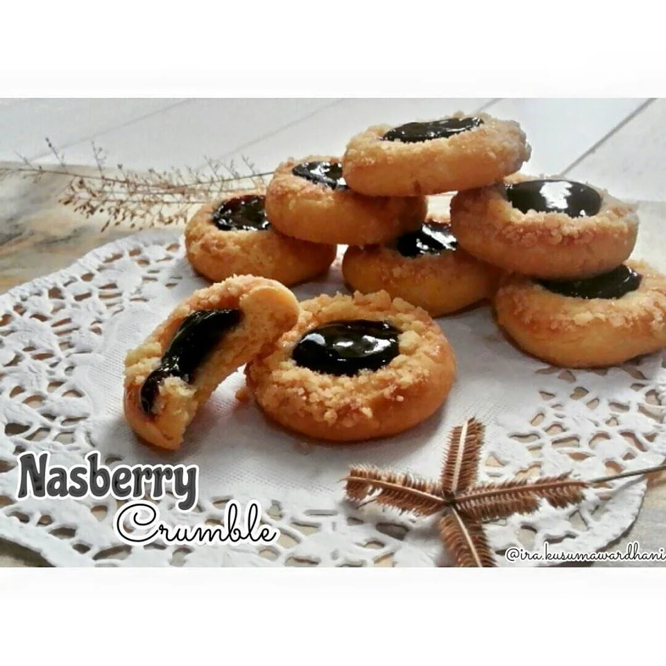 Nasberry Crumble by Tiara Kusumawardhani