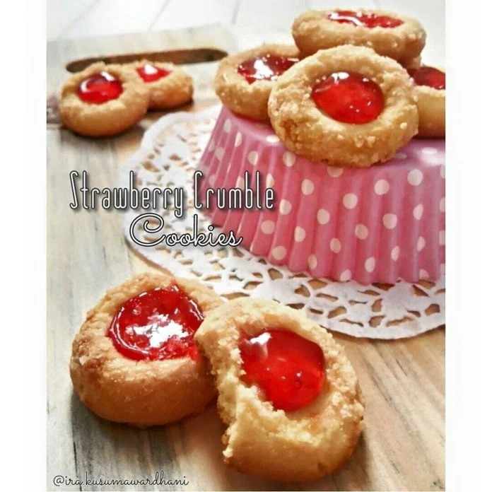 Nasberry Crumble by Tiara Kusumawardhani