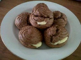 Sus Coklat dengan Vla Keju by Yayat Susilawati