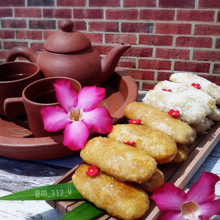 GEMBLONG – Deep Fried Sticky Rice coated with Caramel by Merry Rosalia