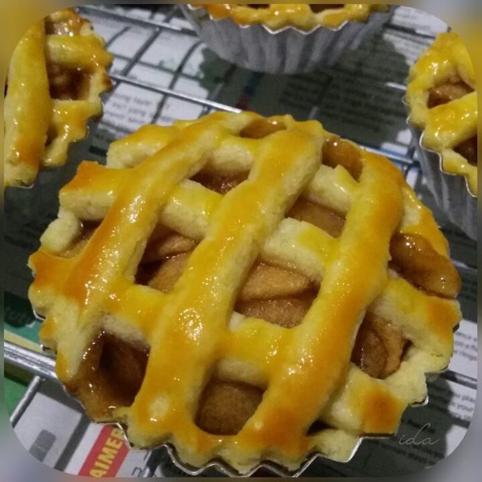Apple Pie by Ieda Ihsan Apple Pie by Ieda Ihsan