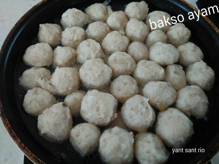 Bakso ayam  by Yant Sant Rio