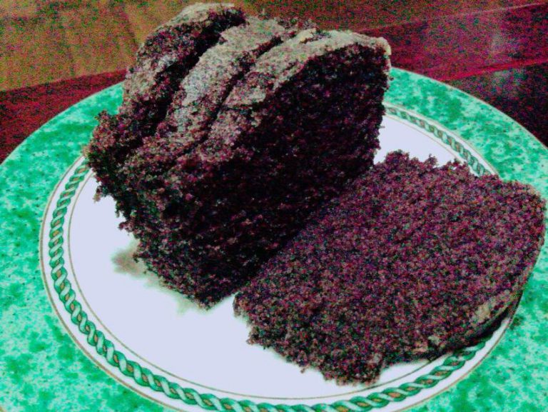 Bolu Kukus Ketan Hitam by Marni