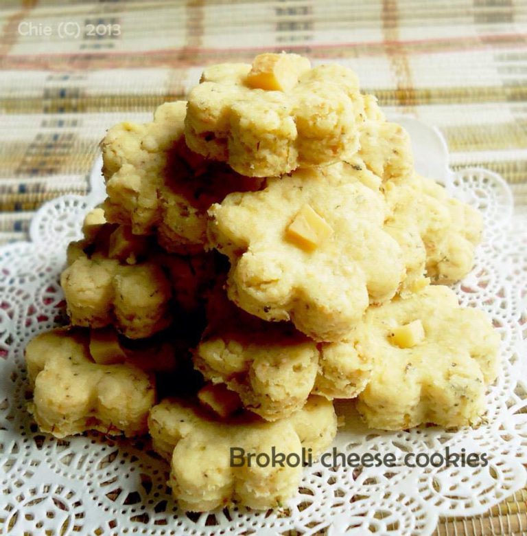 Brokoli Cheese cookies by Chie Herdiana