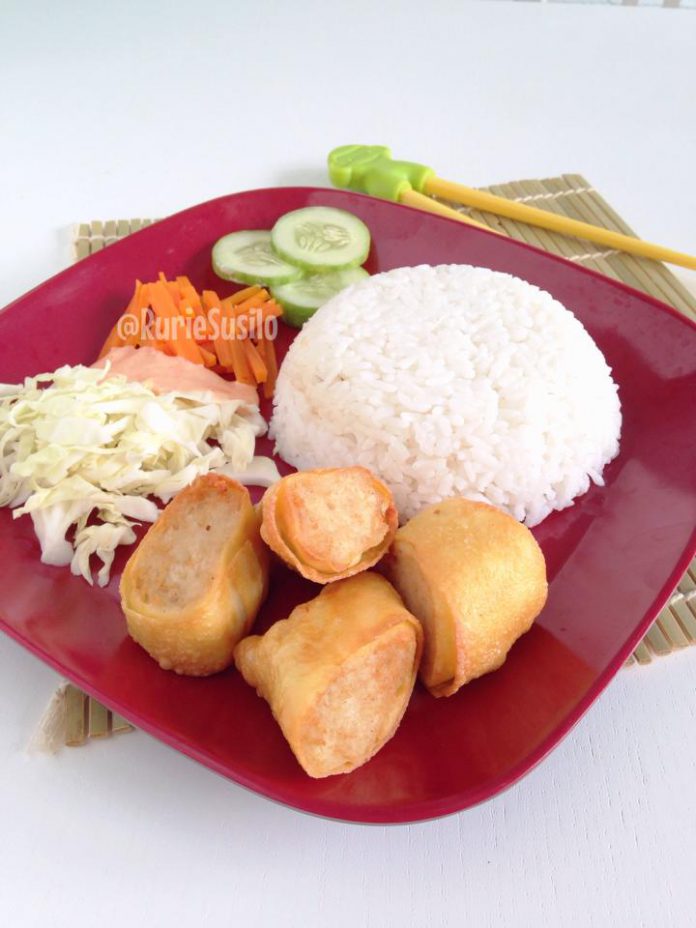 Egg Chicken Roll by Rurie Susilo