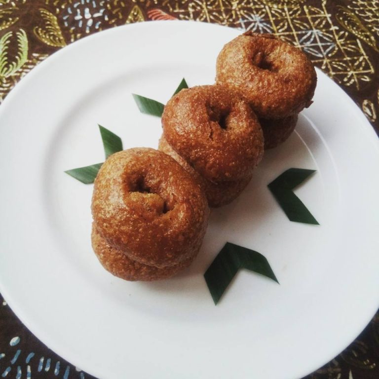 Kue Ali Agrem/ Kue Cincin by Faridah Habiburrachman