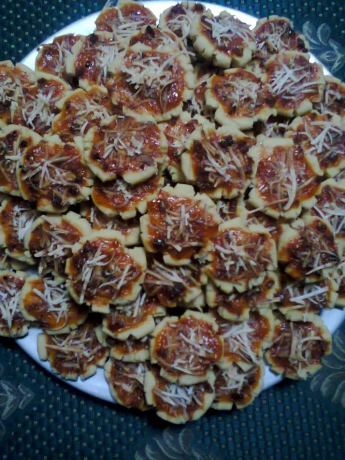 Kukis Pizza by Elly Eryani Kukis Pizza by Elly Eryani