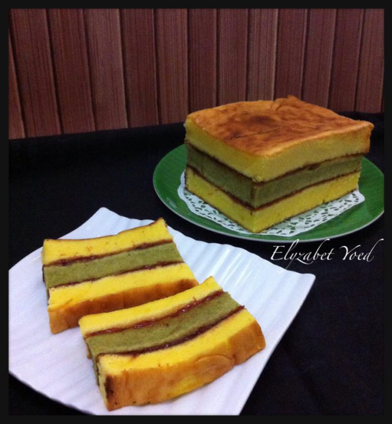 Lapis Surabaya Green Tea by Elyzabet Yoed
