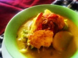 Lodeh Kentang Telur Kol by Dhii Agoestiena