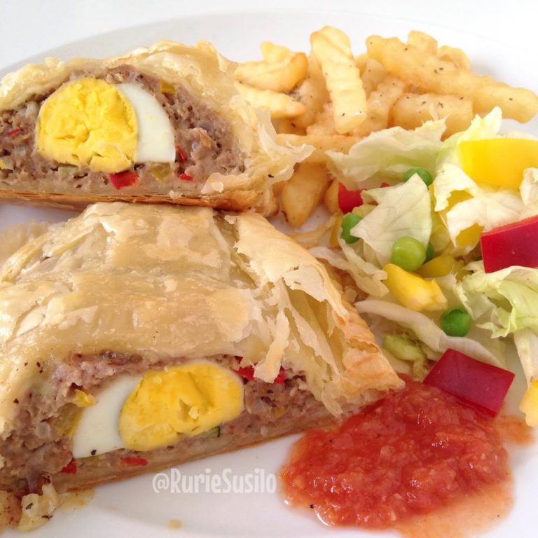 Picnic Roll by Rurie Susilo