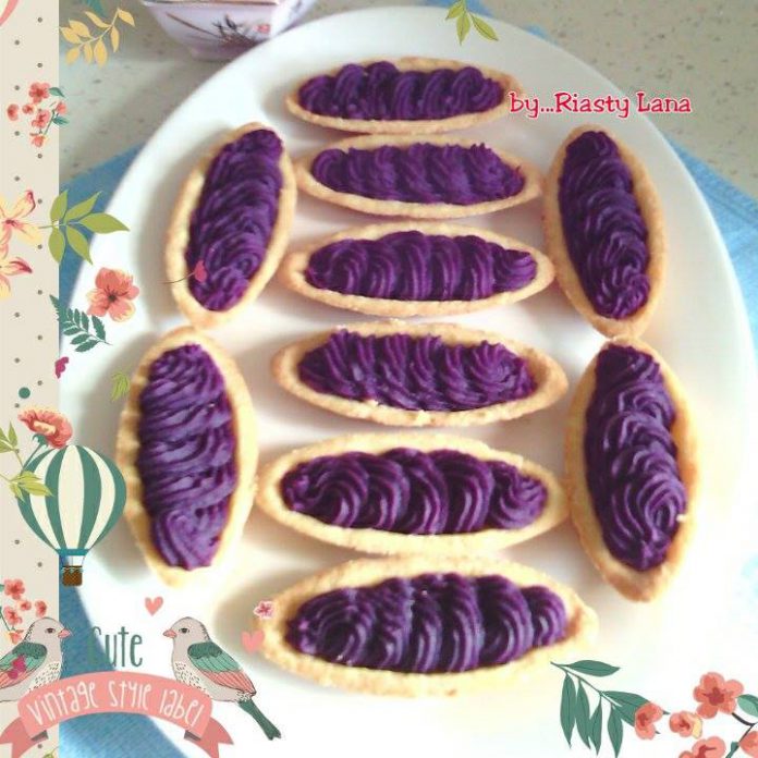 Pie Ubi Ungu by Riasty Lana