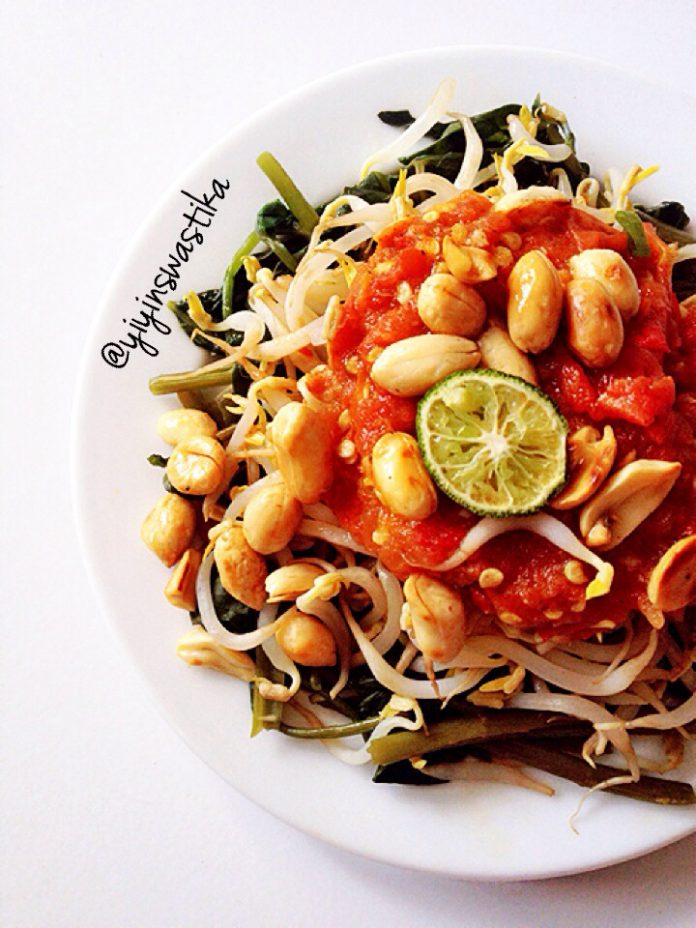 Plecing Kangkung by Yiyin Swas Tika Plecing Kangkung by Yiyin Swas Tika
