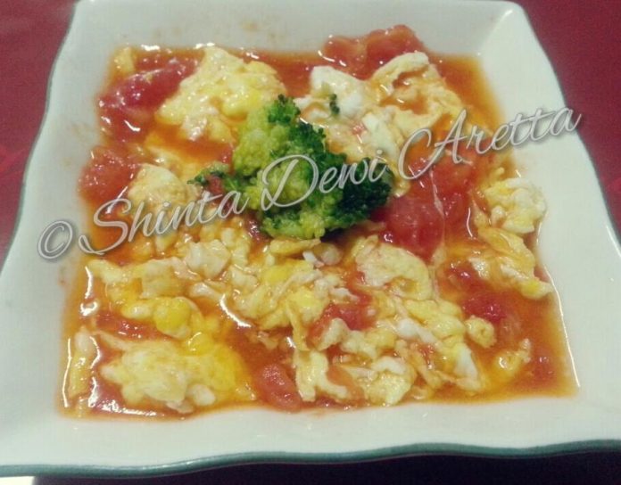 menu hari ini Tumis Telor dan Tomat by Shinta Dewi Aretta
