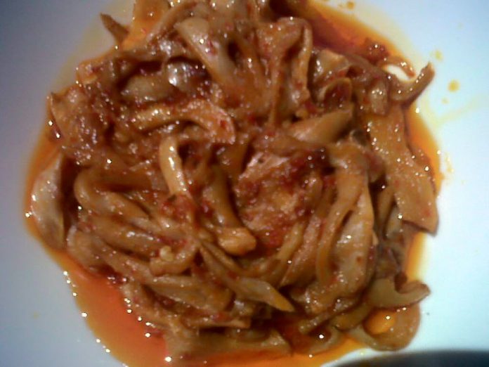 Balado Jamur Tiram by Putri Gita Arimbi Balado Jamur Tiram by Putri Gita Arimbi