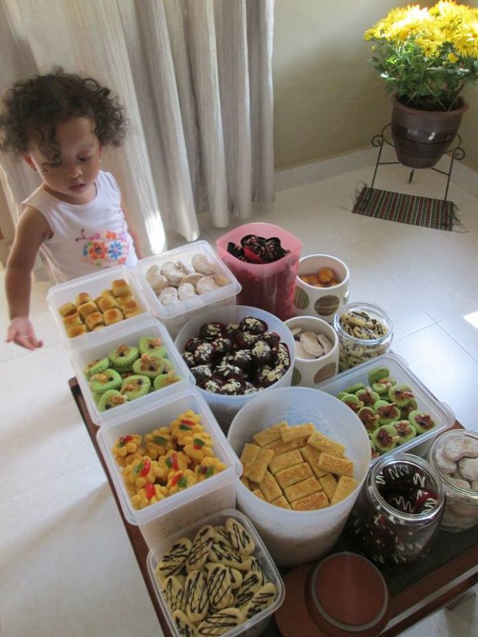 Biskuit Semprit Custard by Eny Rere