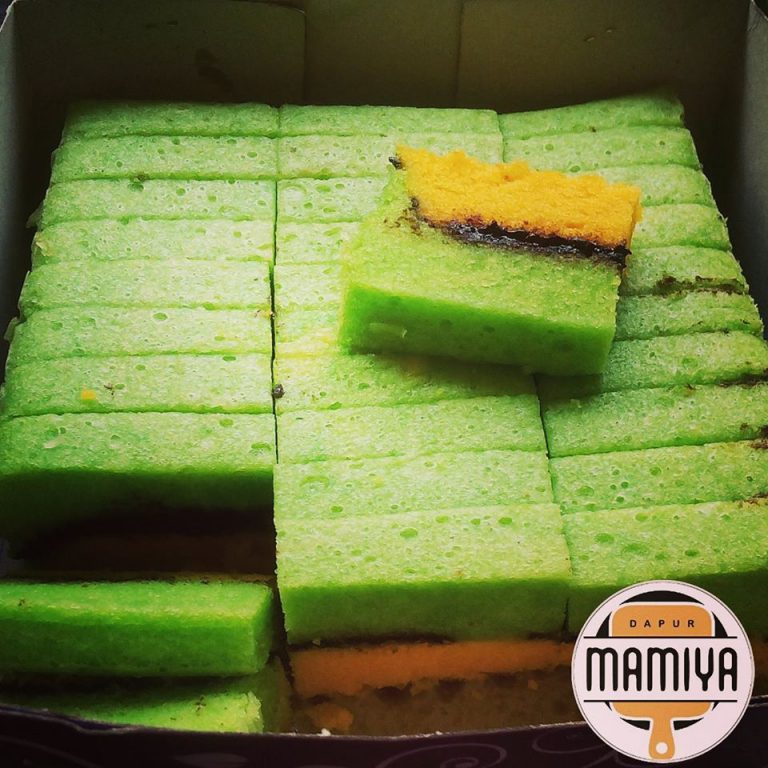 Brownies Pandan Kukus Ny. Liem By Desy Wulandari