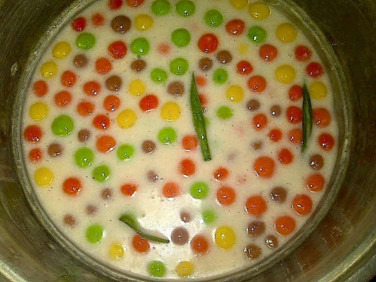 Bubur Biji Salak Rainbow by Rima Haryati