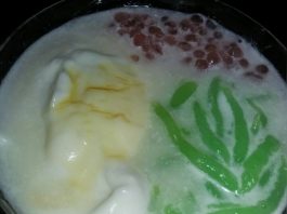 Bubur Merah Putih by Evi Khalisa