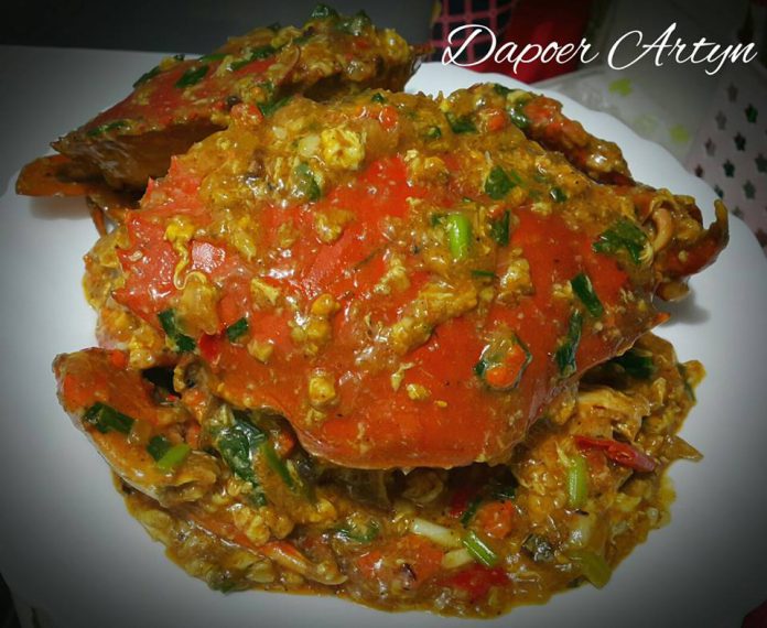 Chili Crab (kepiting lumpur) by Ainie Dihati Adji Chili Crab (kepiting lumpur) by Ainie Dihati Adji