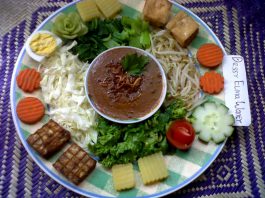 Gado-Gado sehat ala Dessy Elma Wanty by Dessy Elma Wanty
