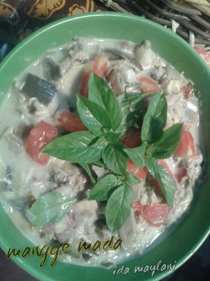 Mangge Mada (Sayur Jantung Pisang) by Ida Maylani Mangge Mada (Sayur Jantung Pisang) by Ida Maylani