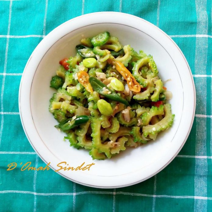 Oseng Tumis Pare by Dedeyeri Sumarno Oseng/Tumis Pare by Dedeyeri Sumarno