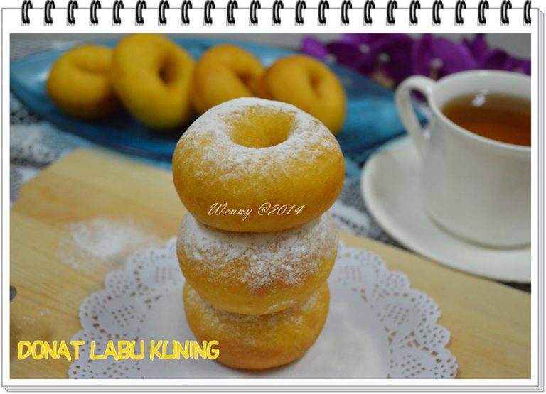 Pumpkin Donuts (Donat Labu Kuning) by Wenny Hariany