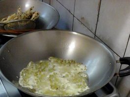 Rempeyek Kacang Hijau by Ayya Mama'e LanaRijal