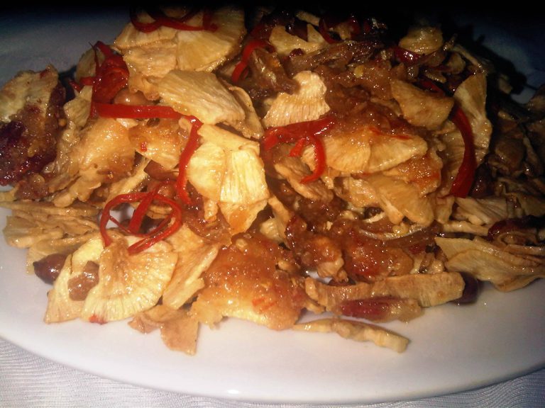 Sambel Goreng Kering Telo,Teri & Kacang Tanah by Anna Anjanii