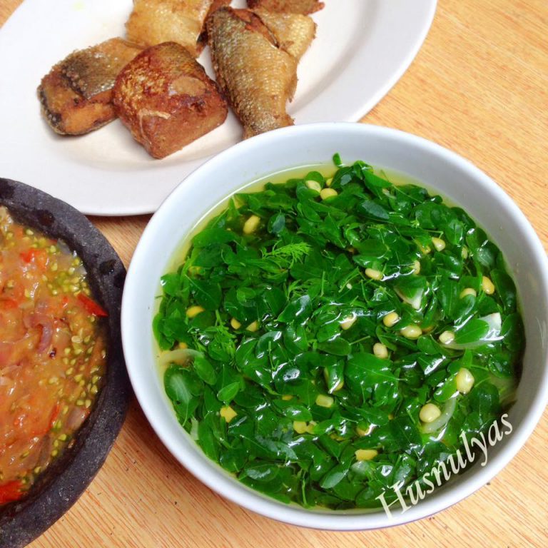 Sayur Bening Daun Kelor by Husnul Chatimah