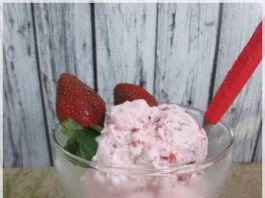 Strawberry Ice Cream by Eny Rere