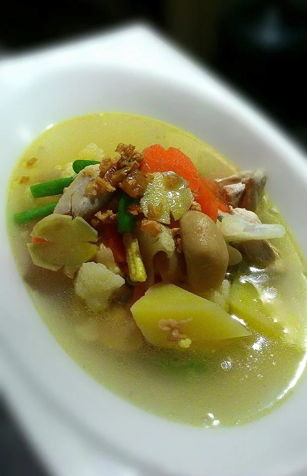 Sup Ayam Jahe dengan Aneka Sayuran by Yudha Indra Pramanto Sup Ayam Jahe dengan Aneka Sayuran by Yudha Indra Pramanto