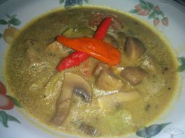 Tongseng Jamur Kancing by Mbakyu Echa Crystal X