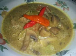 Tongseng Jamur Kancing by Mbakyu Echa Crystal X