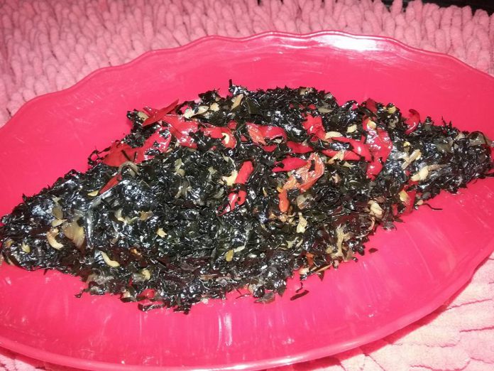 Tumis Daun Mengkudu si Hitam Manis by Julia Thalem Tumis Daun Mengkudu si Hitam Manis by Julia Thalem