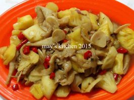 Tumis Jamur Nanas by Chen May Liang
