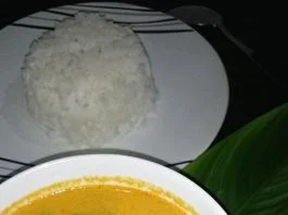 Ada juga yg bilang Lumbu atau Batang keladi, dimasak santan bumbu lodeh uleg, plus teri. Alhamdulillah menjadi makan malam yang nikmat.